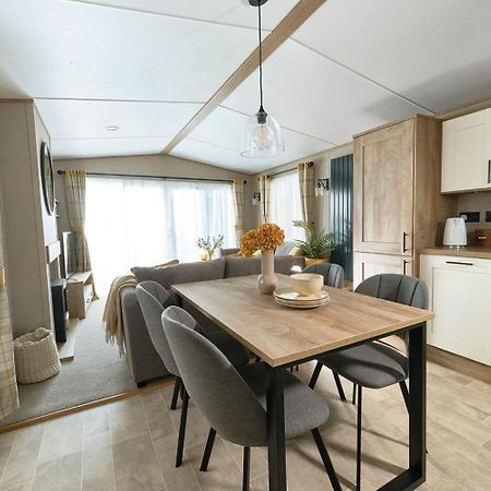 Emma'S Oasis 2-Bedroom Caravan At Durdle Door Sleeps 4 West Lulworth Esterno foto